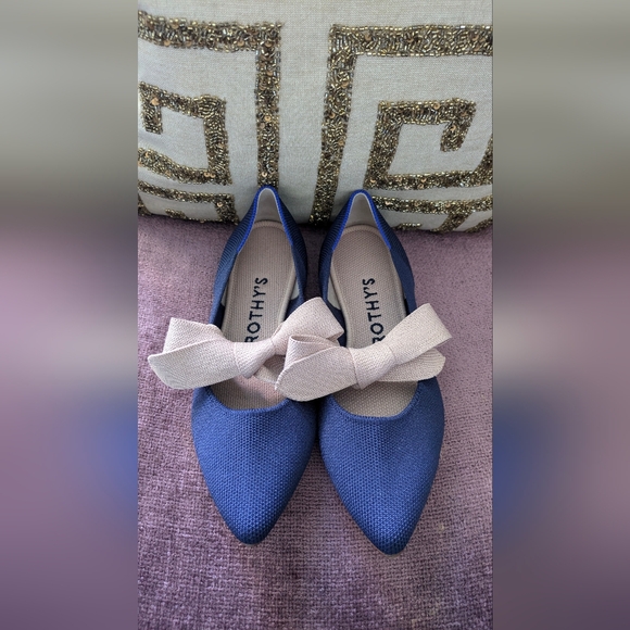 Rothys Sapphire Mary Jane Points | Size 6.5 - Picture 3 of 5